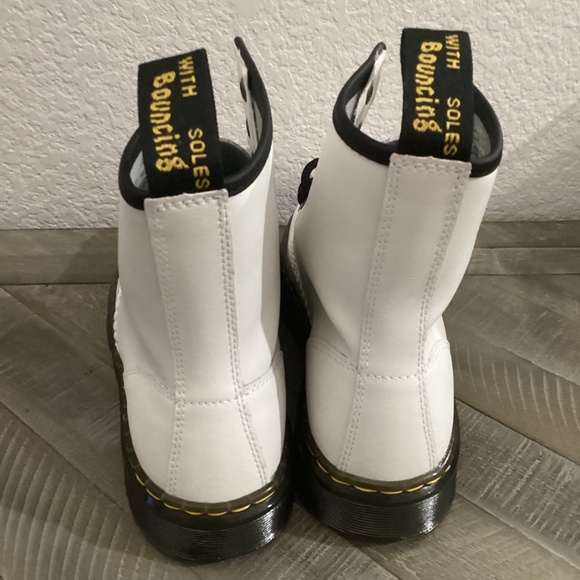 Dr. Martens Zavala Combat Boots Women's, size 8 - Picture 3 of 10